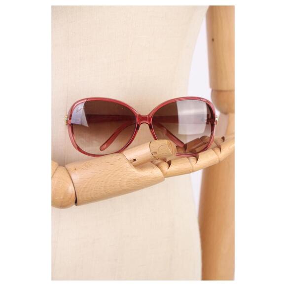 Gucci Women's Red Plastic Oversized Tinted Sunglasses - Picture 3 of 12